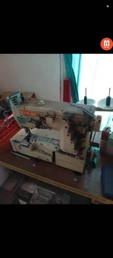 Mesin jahit overdeck