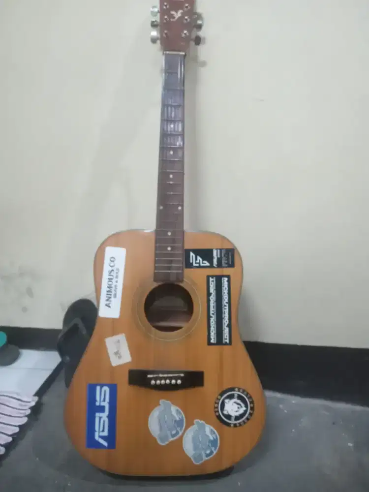 Gitar yamaha fg-425