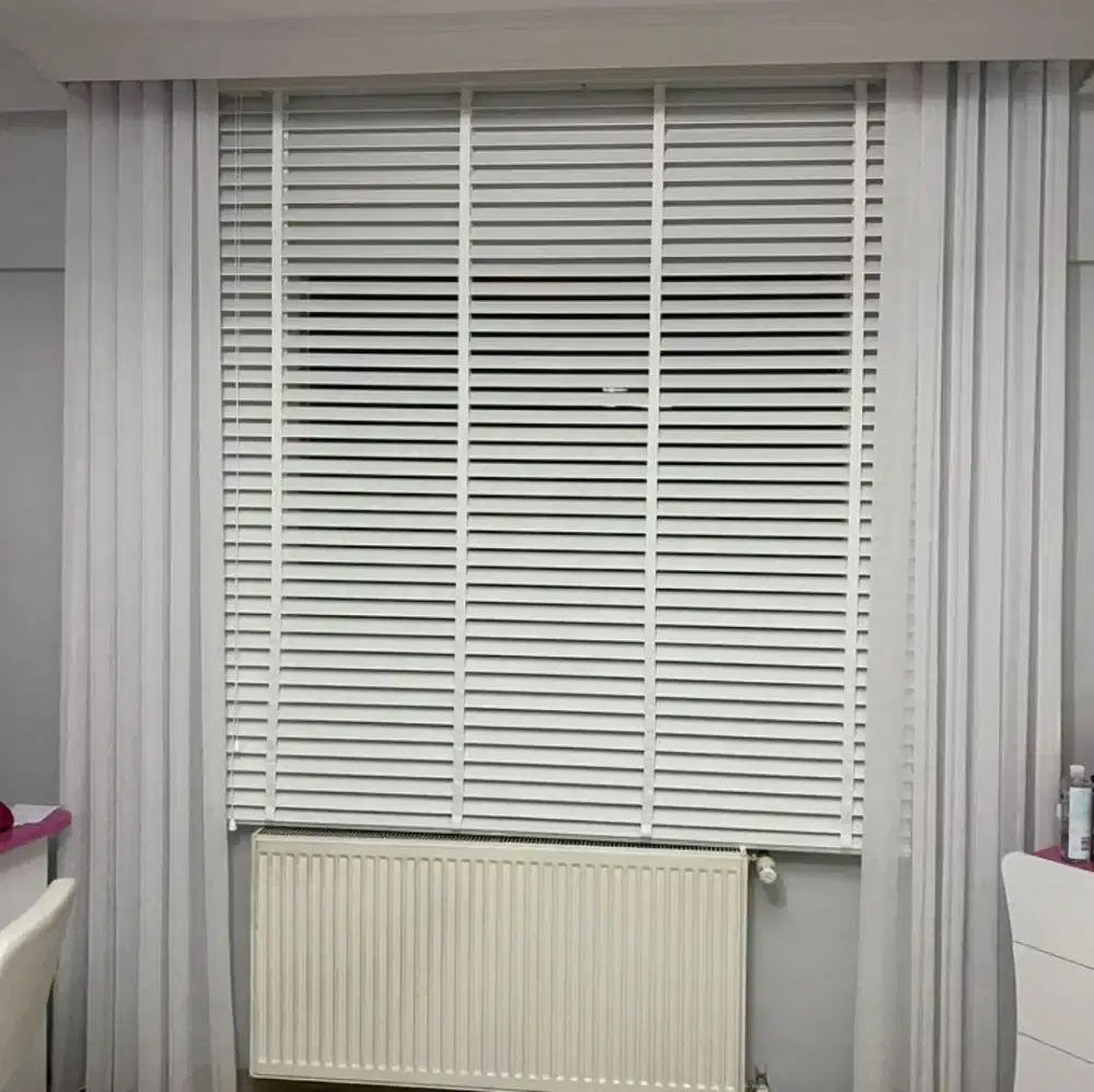 Venetian blid bahan alumunium anti karat tidak tembus cahaya