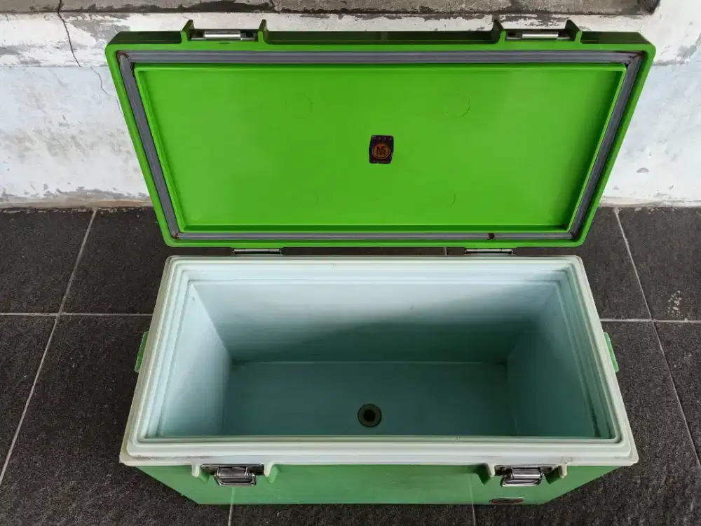 Cooler box yoshino kakozai | kotak pendingin