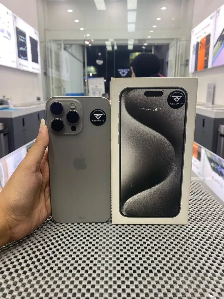 iPhone 15 Pro Max 256Gb Fullset, Ex Garansi Resmi/Indonesia
