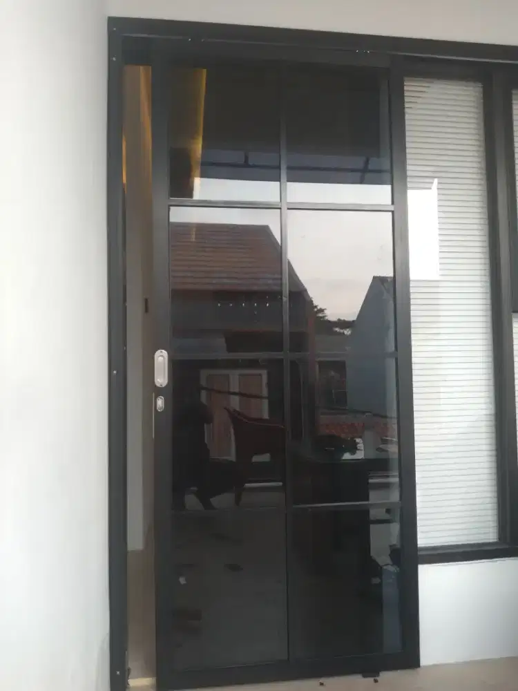 Pintu geser aluminium ornamen T210cm L90cm hrg dg pasang 2,45 jt/unit