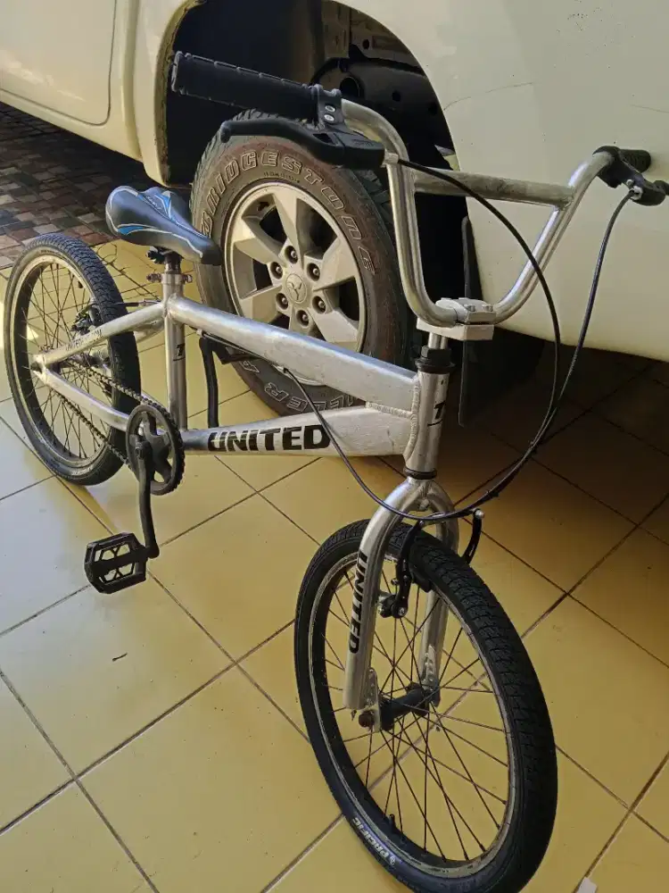 Sepeda BMX 20 inchi Frame Alloy