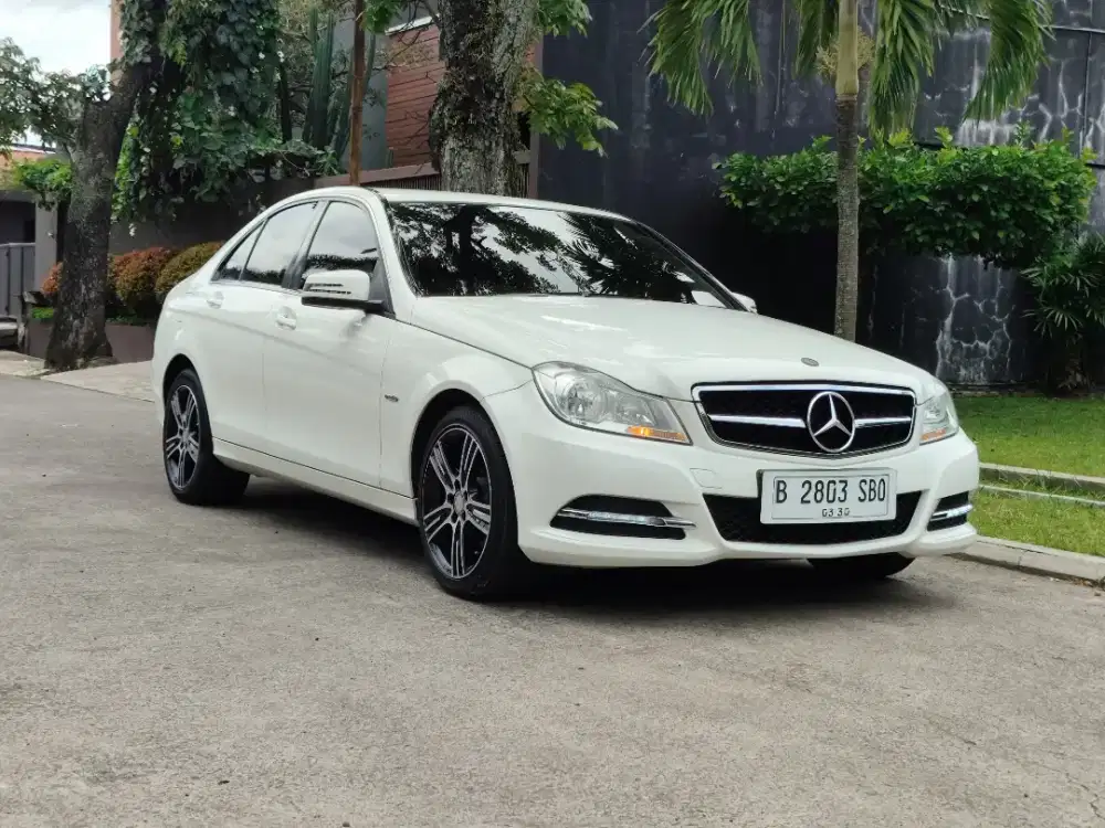 Mercedes Benz A200