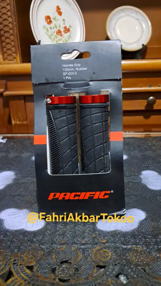 Handgrip Rubber PACIFIC 313 BARU Hitam Merah Harga Bersahabat