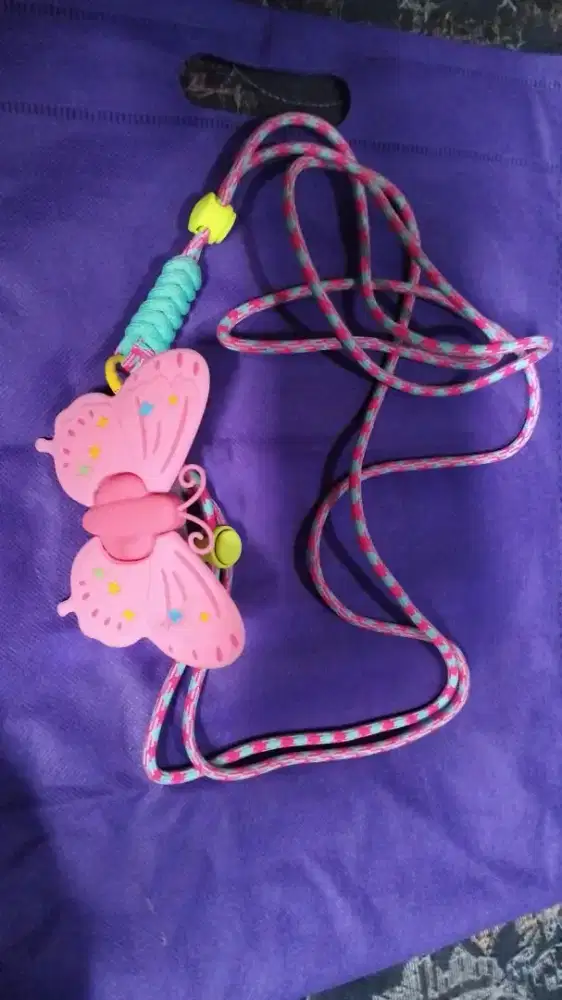 Tali lanyard gantungan hp bentuk kupu kupu