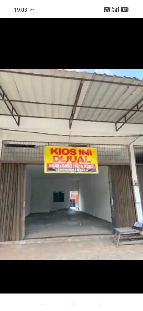 Dijual kios ( dekat patung gajah )