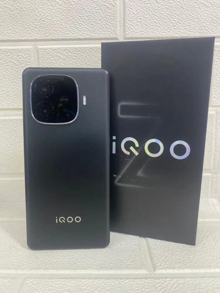 Iqoo Z9 5G 8/128 grs 09/2026 like new full set original