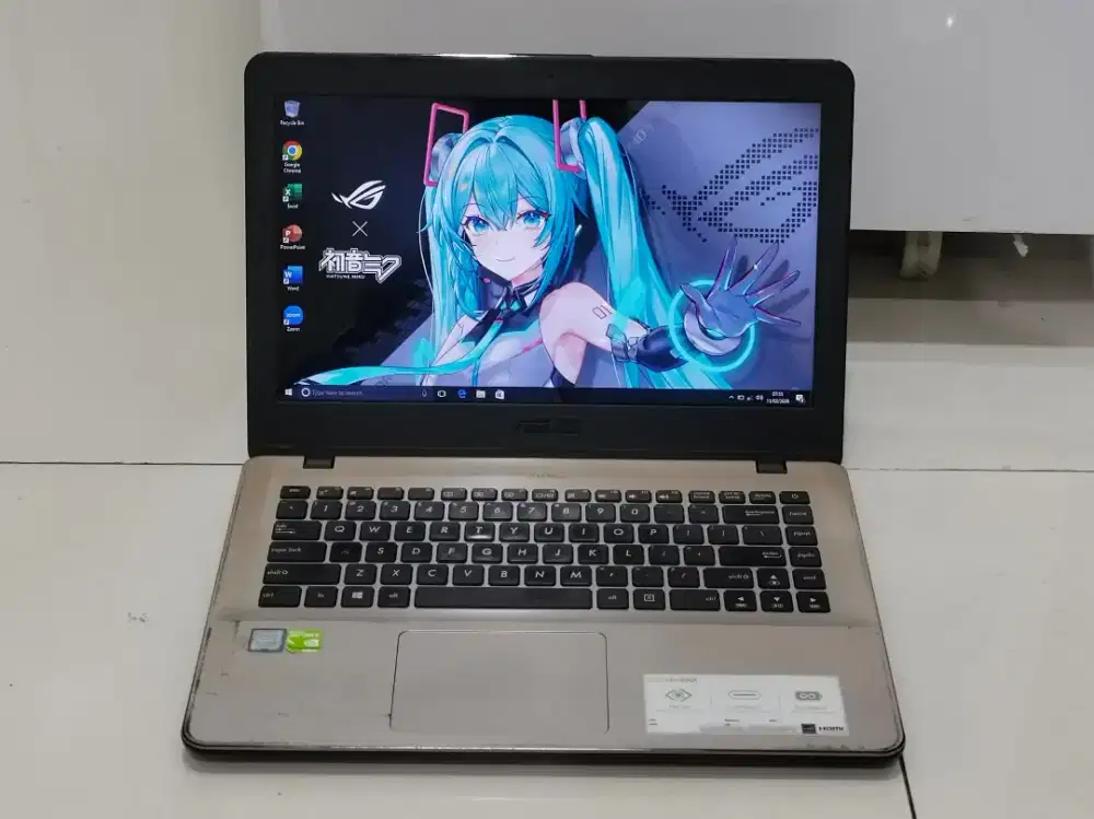 ASUS Vivobook X442UR intel core i5-8250U Nvidia 940MX ram 4GB HDD 1TB