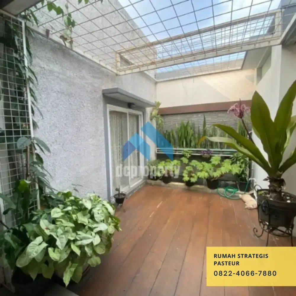 Rumah asri luas strategis dekat pintu tol Pasteur