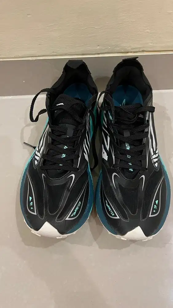 Sepatu 910 Yuza Veloraptor Second