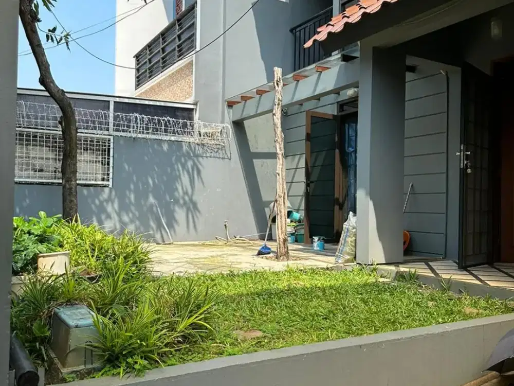 Rumah di Cibulan Kebayoran Baru, kawasan elite. Strategis