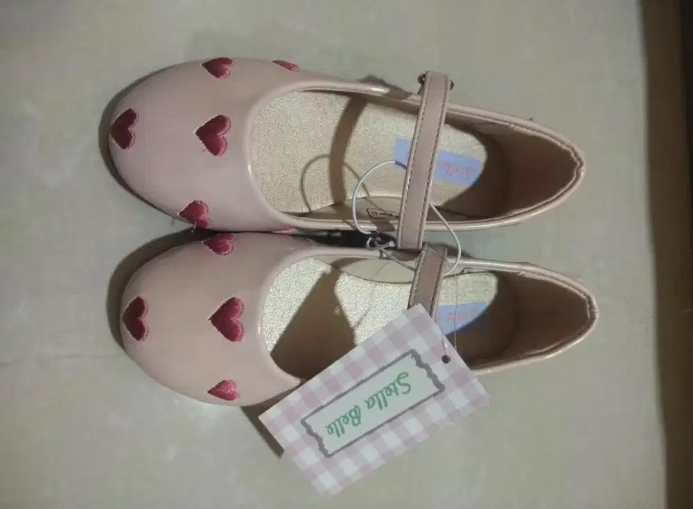 Sepatu payless anak size 30 & 31