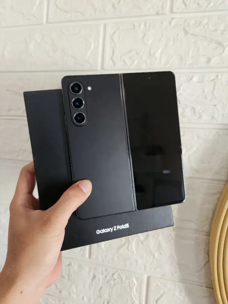 JUAL MURAH CEPAT SAMSUNG Z FOLD 5 512GB SEIN (-minus sesuai gambar)