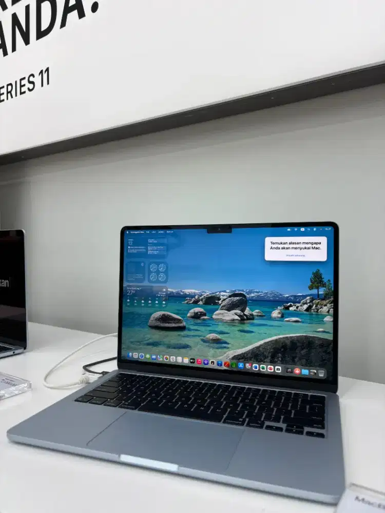 MacBook Air M4 garansi iBox