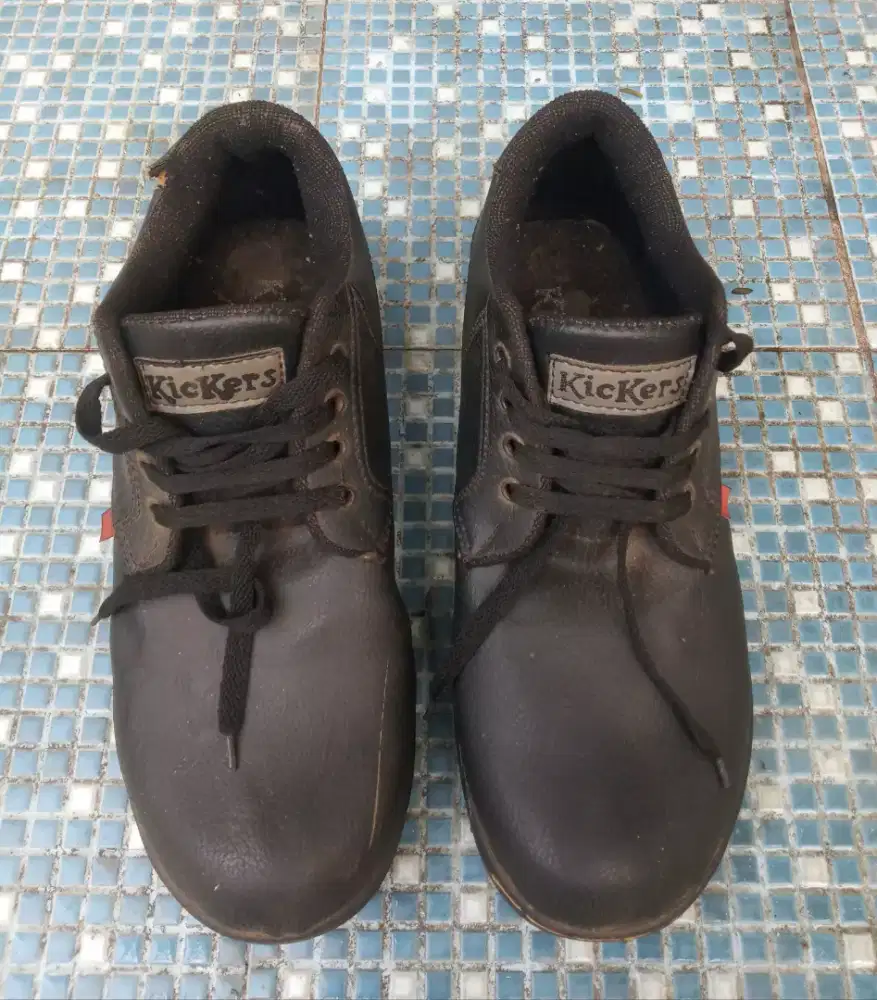 Jual cepat sepatu Kickers
