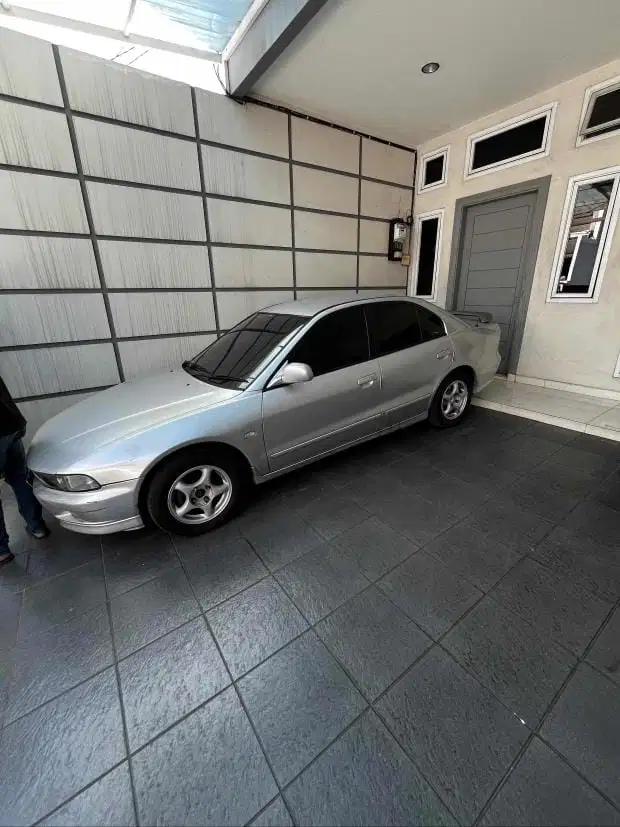 Mitsubishi Galant 2000 Bensin