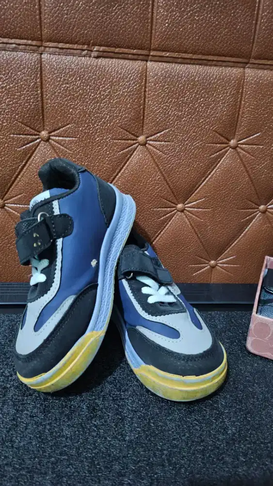 Saleeee Ambyaaarrr Sepatu Anak