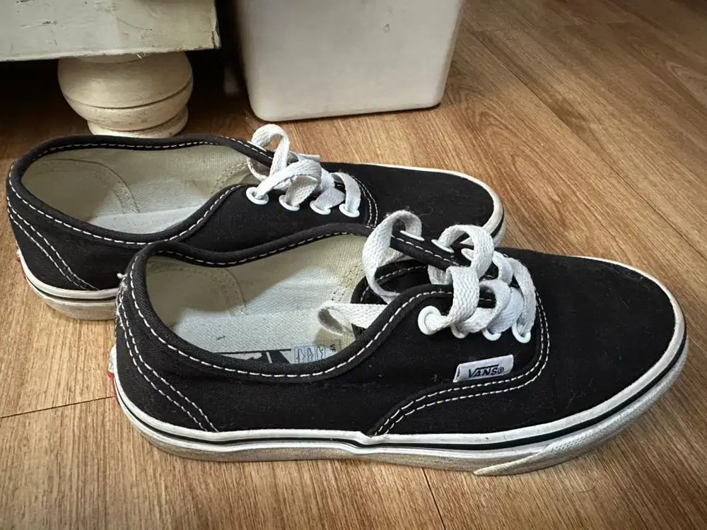 Sepatu anak adidas,vans,NB