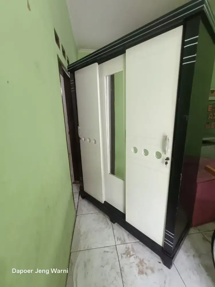 Jual Lemari kayu jumbo dan Kasur Guhdo ukuran nomor 1