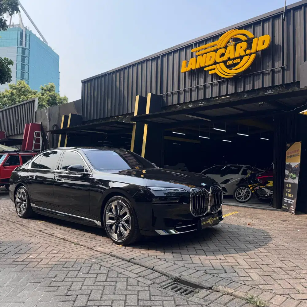 BMW i7 xDrive60 2024 Grand Lusso EV