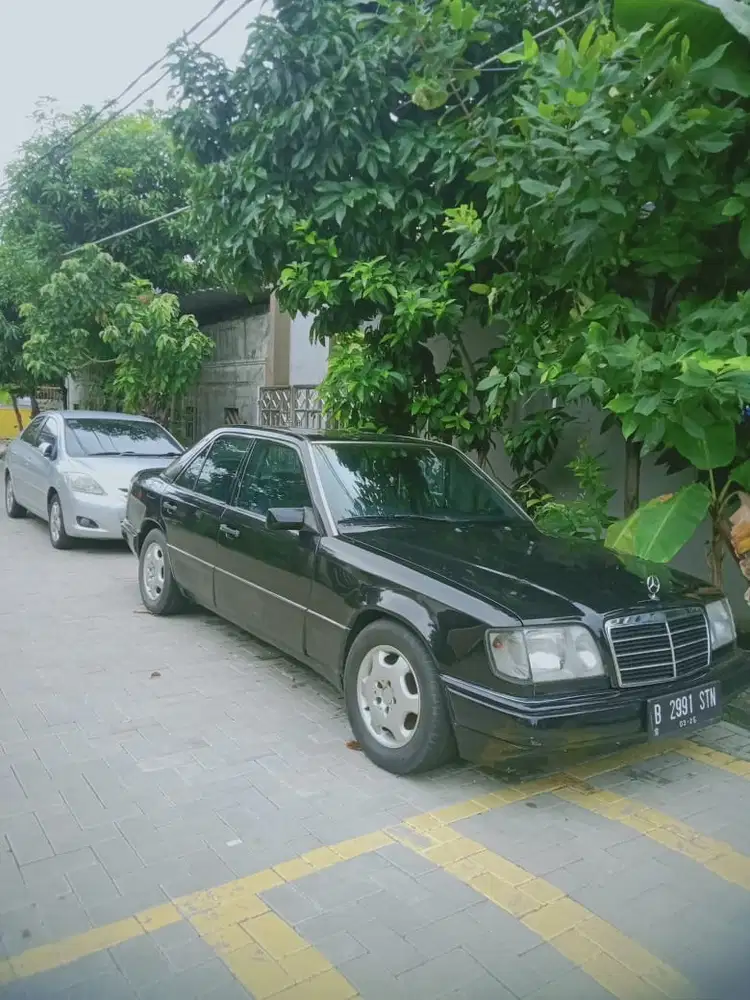 Mercedes-Benz E320 1994 Bensin