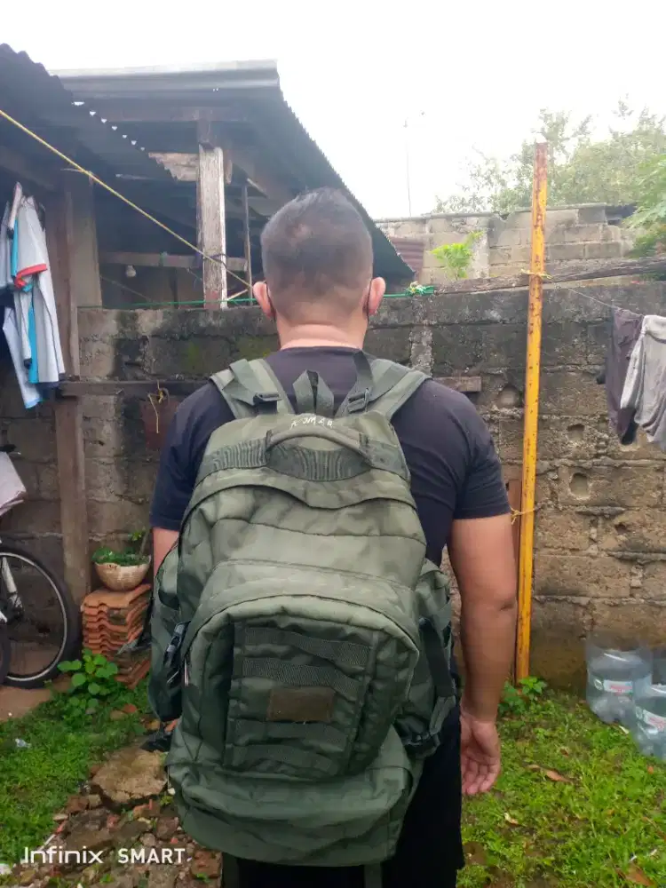 Rangsel punggung jumbo corak army