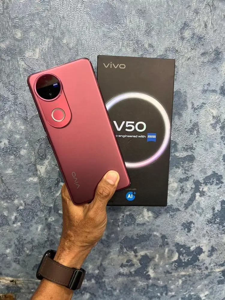 Vivo V50 5G 12/512 Merah