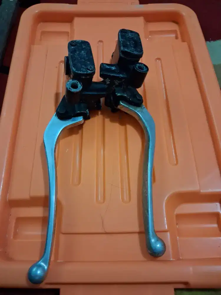 Gratis rem motor bekas SYM Joyride 200i