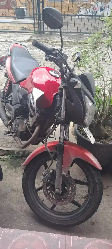 Verza Tangan Pertama dari Baru