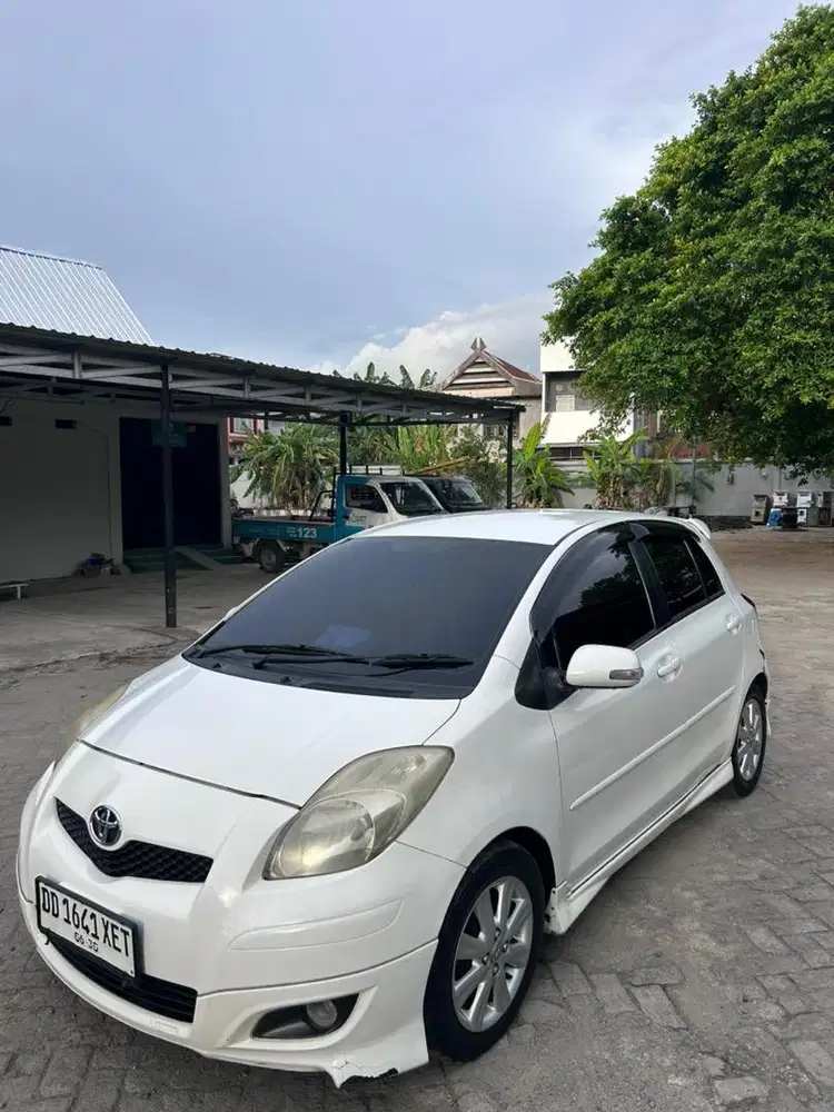 Toyota Yaris 1.5 S Limited 2010 Matic AT. Istimewa