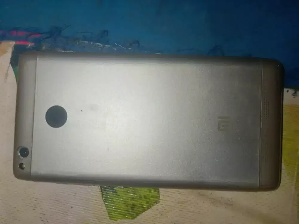 Di jual hp relmi 3  ram 2 / 16