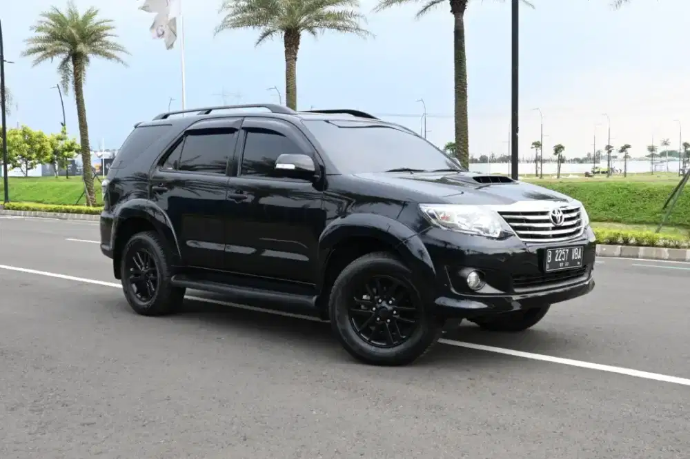 Toyota Fortuner 2.5 G AT VNT 2013