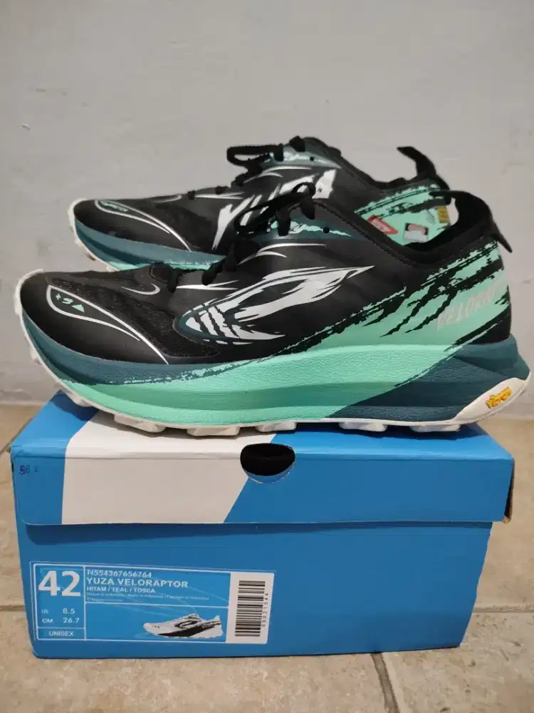 910 Veloraptor size 42