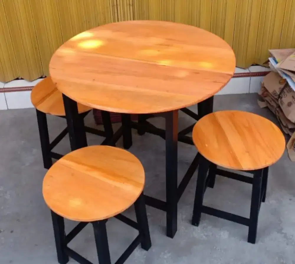 Set meja kursi kedai cafe