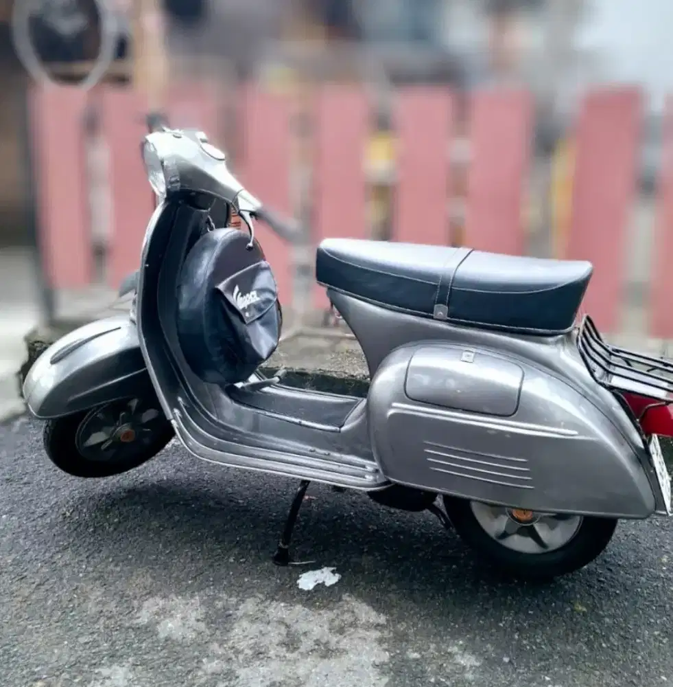 Vespa Sprint Tahun 73. Istimewa dan Pajak on