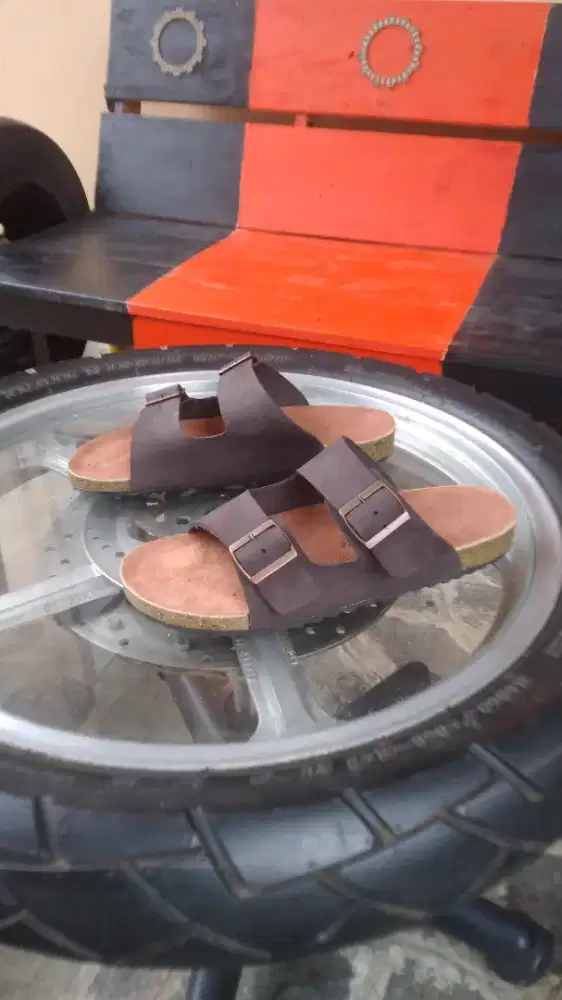 Sendal kulit asli modis