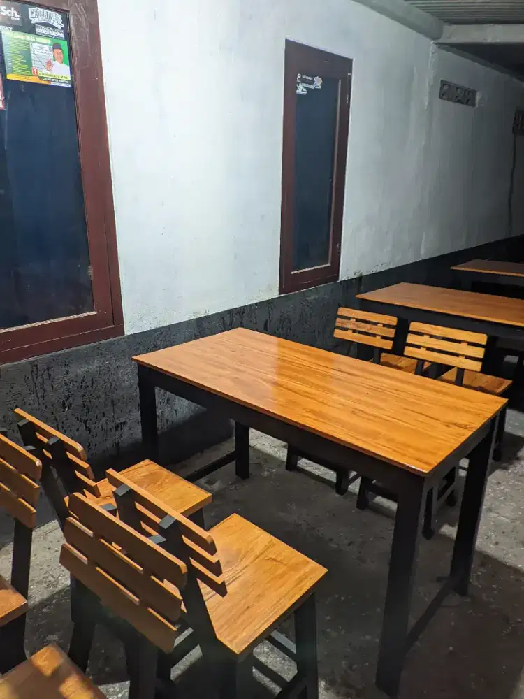 Set meja kursi cafe / set meja kursi kedai makan