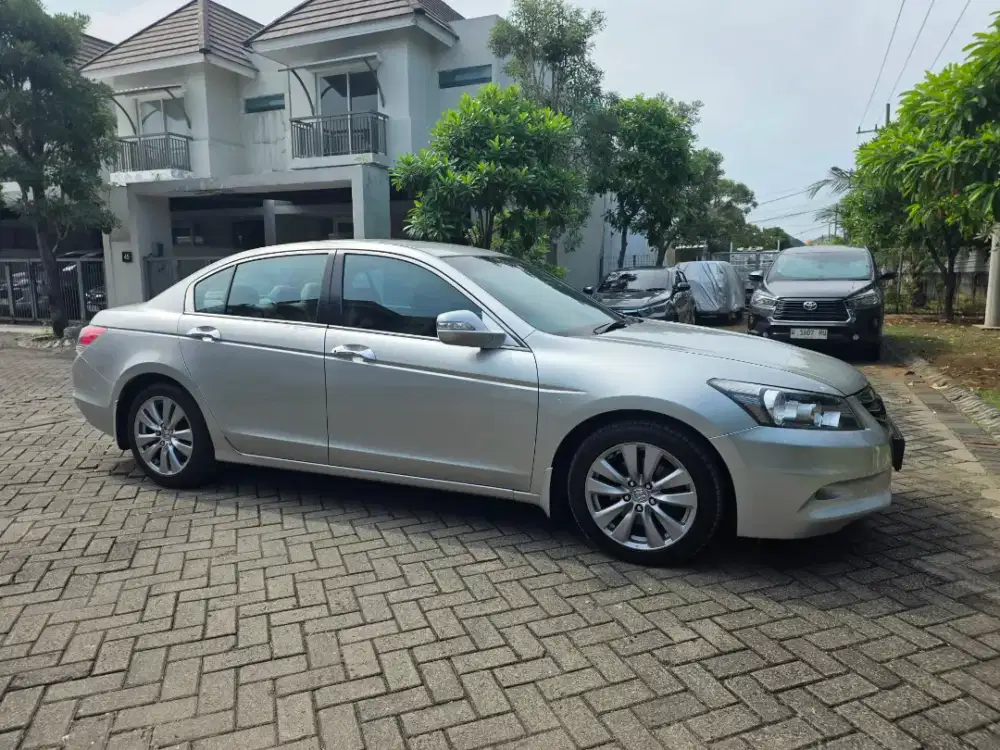 Jual HONDA ACCORD VTIL 2012 istimewa sekali