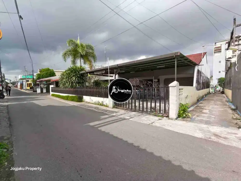 Tanah strategis bonus bangunan rumah jarang ada pinggir jalan aspal ramai selangkah dari kampus UNY UGM