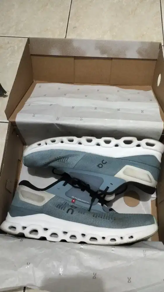 Sepatu Running Oncloud Cloudstratus 3 Blue