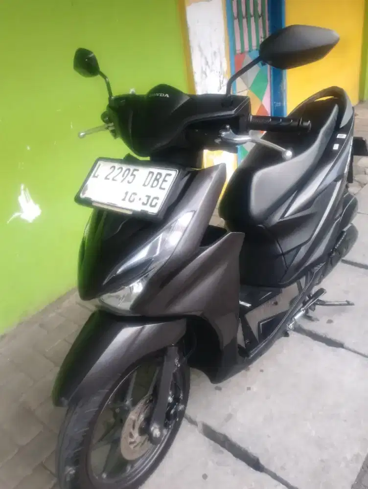 Jual Beat 2025 L SBY barat, full orisinil kilometer 7000