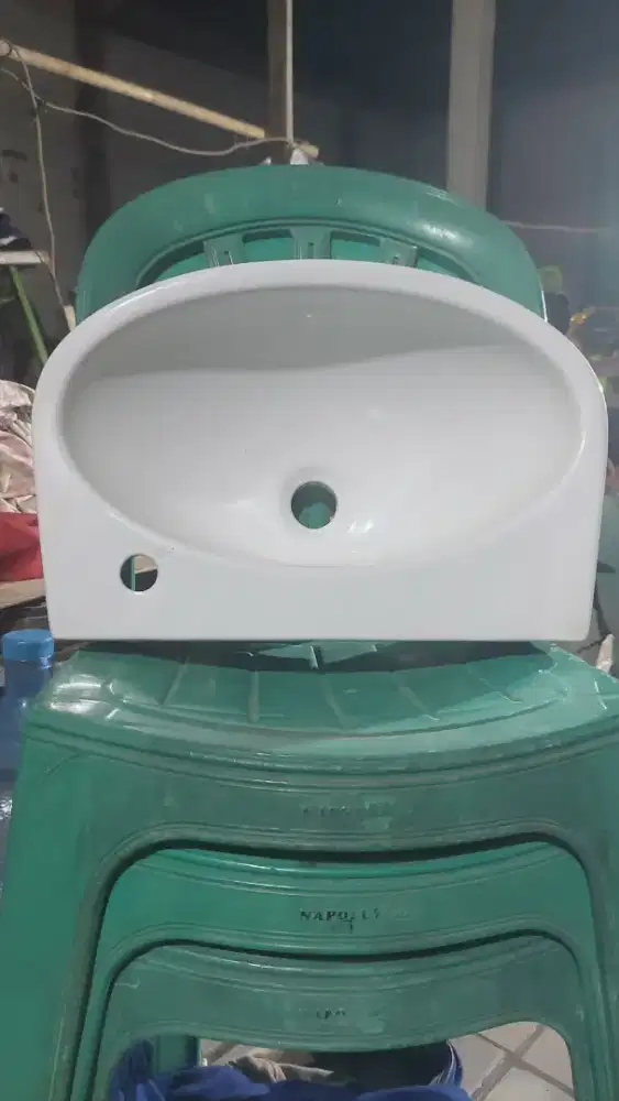 WESTAFEL SINK KERAMIK CUCI TANGAN TOTO BEKAS SEKEN LIKE NEW