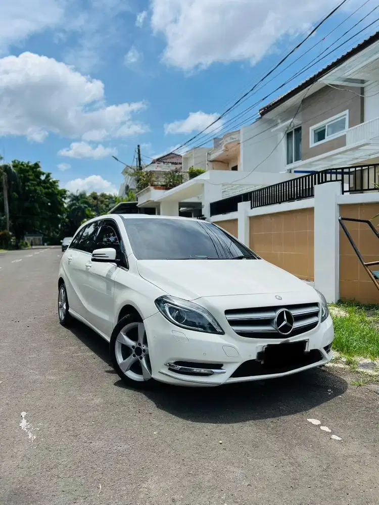 CASH MURAH MERCEDES B200 AMG AVANTGARDE SPORT LED FACELIFT TGN PERTAMA
