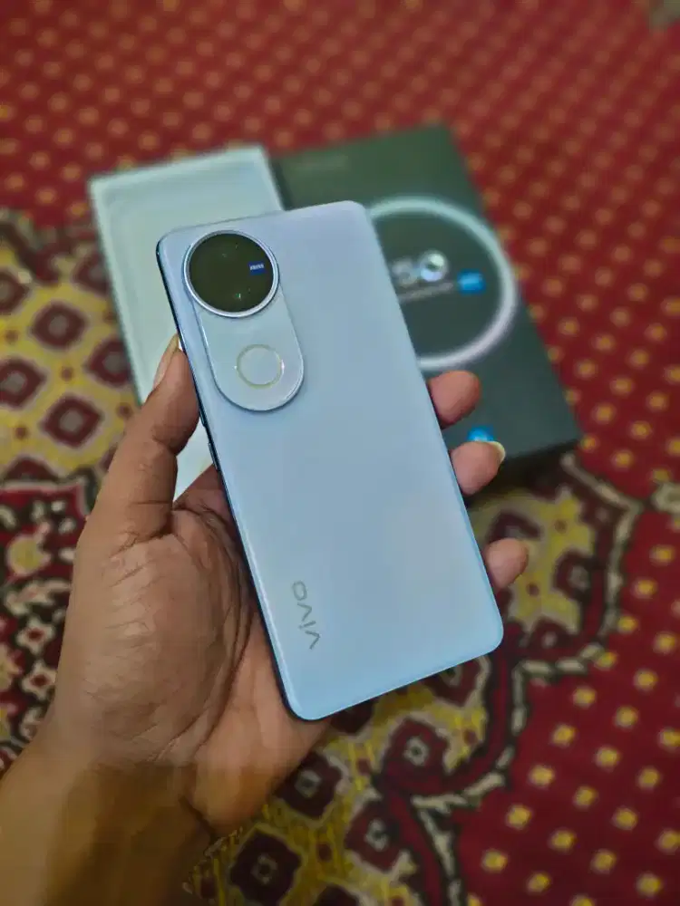 Vivo V50 5G 12/256 Lengkap Ori