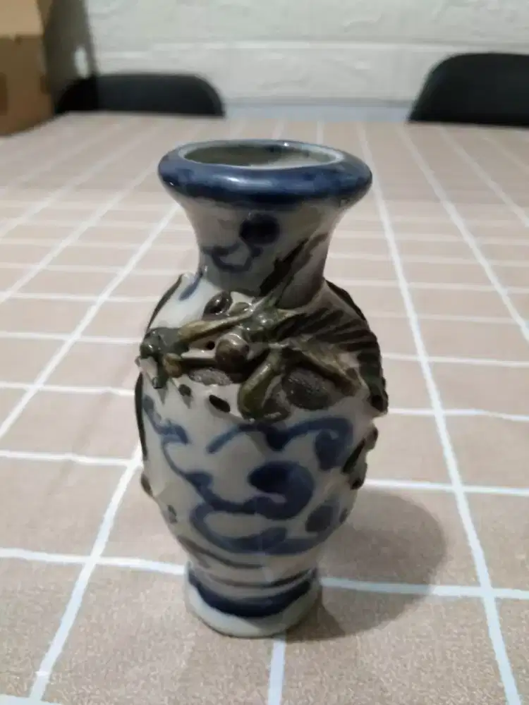 keramik Biru motif NAGA melingkar