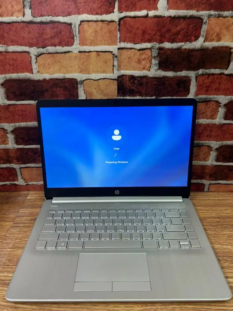 Laptop hp 14s amd A4 (keyboard backlit)