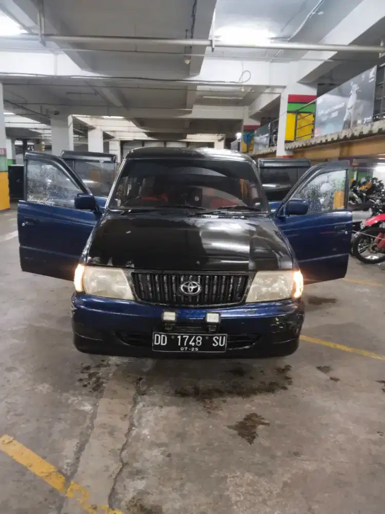 Di jual mobil kijang tahun 1999