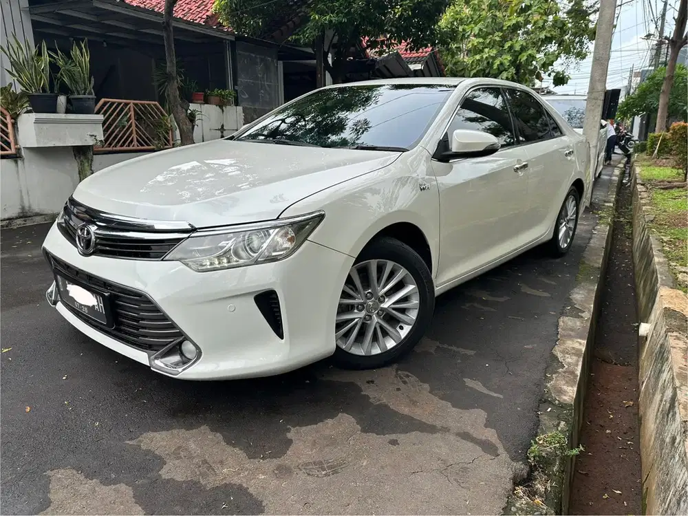 Toyota Camry 2.5 V 2016 Matic Kondisi Terawat Tinggal Pakai