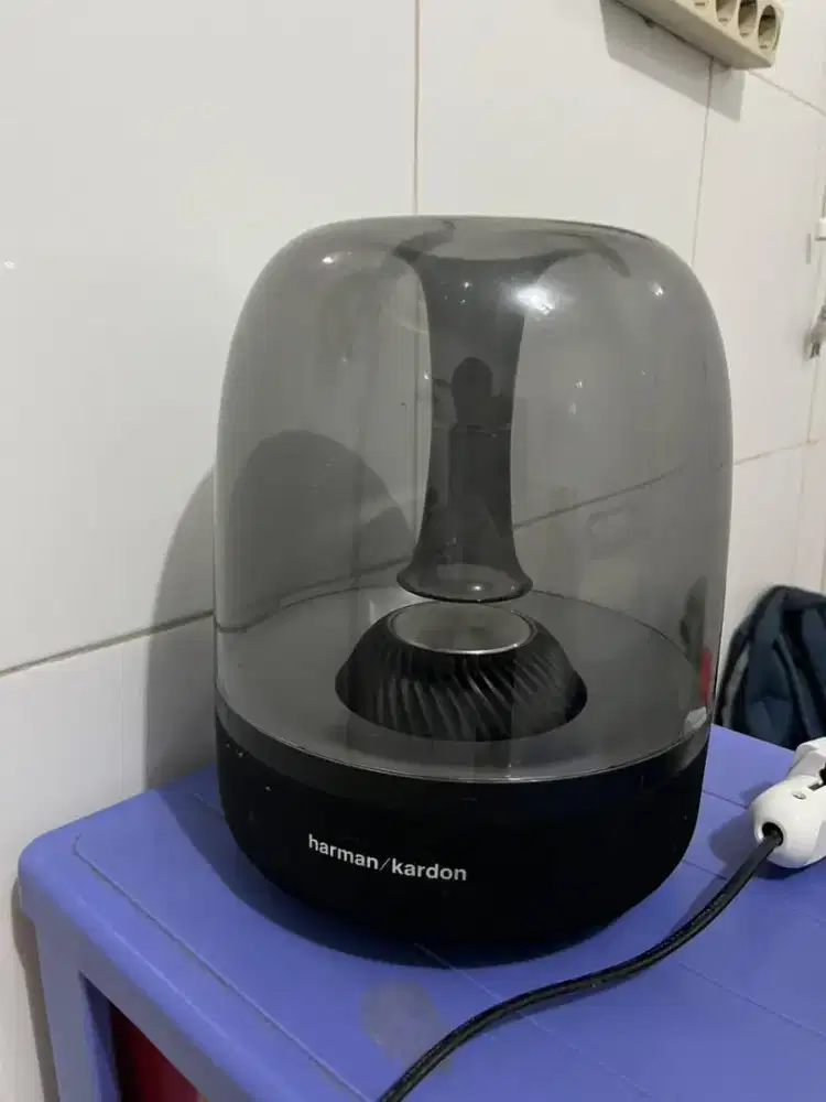 HARMAN KARDON HK AURA STUDIO 2 like NEW